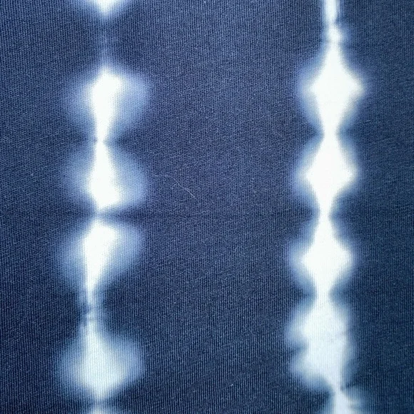 CHAPS DENIM Ralph Lauren navy/white tie dye tank, side slit, asymmetrical hem. M - Picture 9 of 16